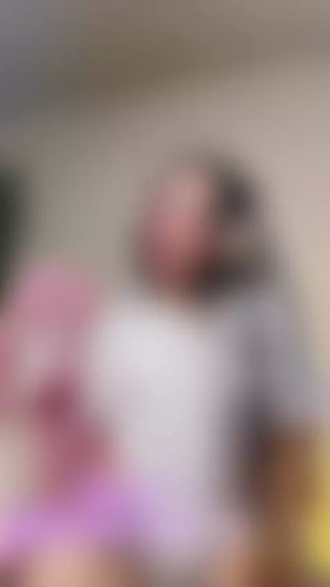 "I’m online, baby… come tease me by melifluaa