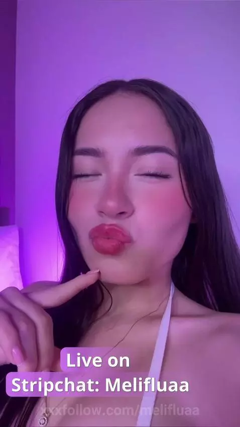 live I came back loves🩷 by melifluaa