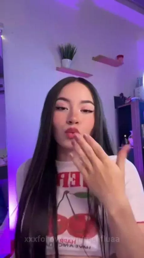 I'm live💗 by melifluaa