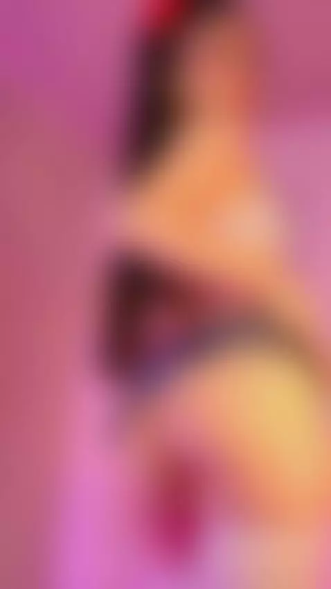 I’m live… come join me by melifluaa