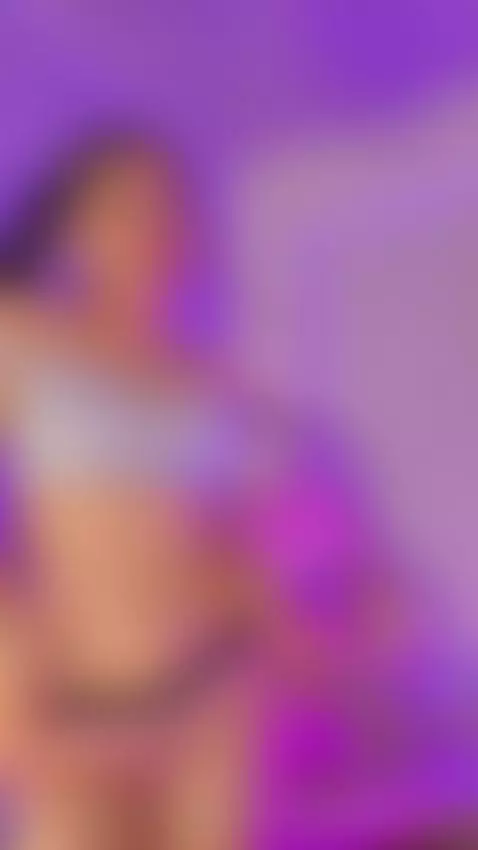Hey you… yes, you 😏
Live now and waiting for you 🔥 by melifluaa