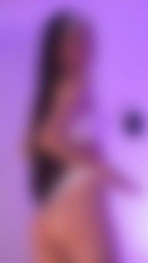 Hey you… yes, you 😏
Live now and waiting for you 🔥
Don’t kee... by melifluaa