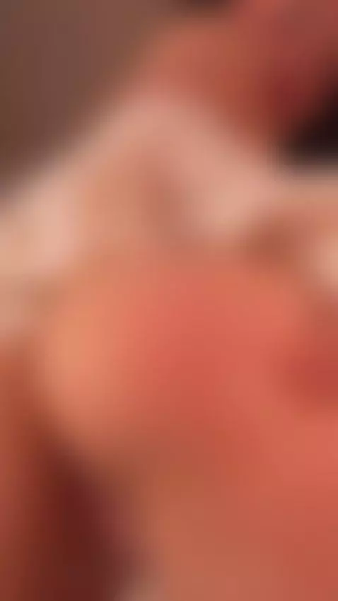 Hey you… yes, you 😏
Live now and waiting for you 🔥
Don’t kee... by melifluaa