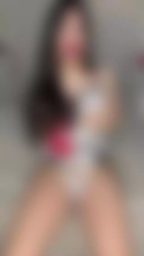 Your eyes undress me more than my hands do 💋 by ariabellets