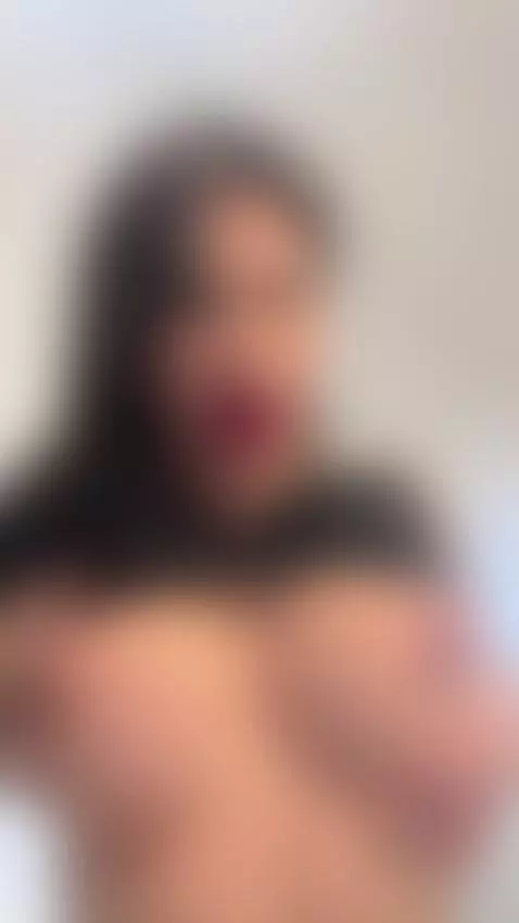 I feel so alive when you want me 💋 by ariabellets