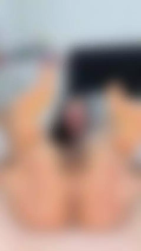 You can’t look away now 👀🖤 by ariabellets