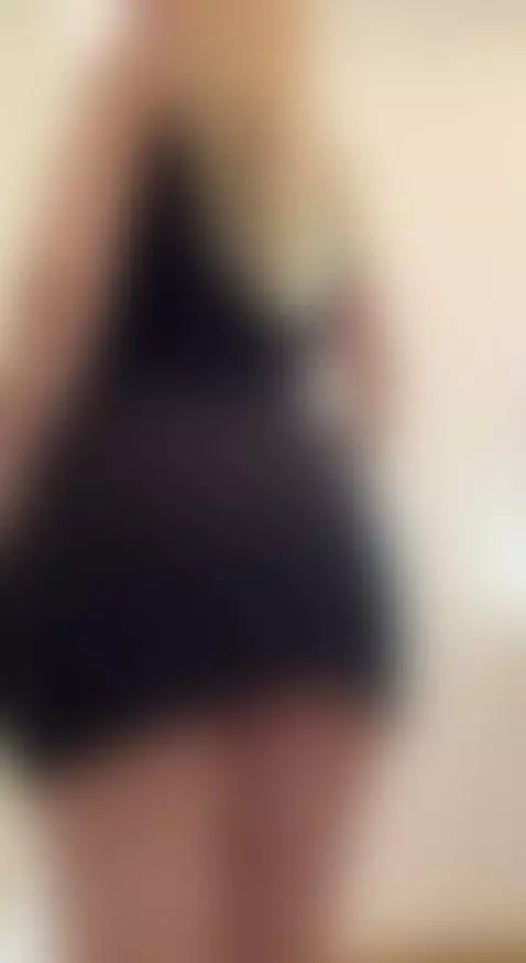 Do you like how my lips look tonight? 💋👀 by lolaelfie