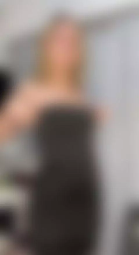 All soft and warm, just waiting for your touch 💕💋 by lolaelfie