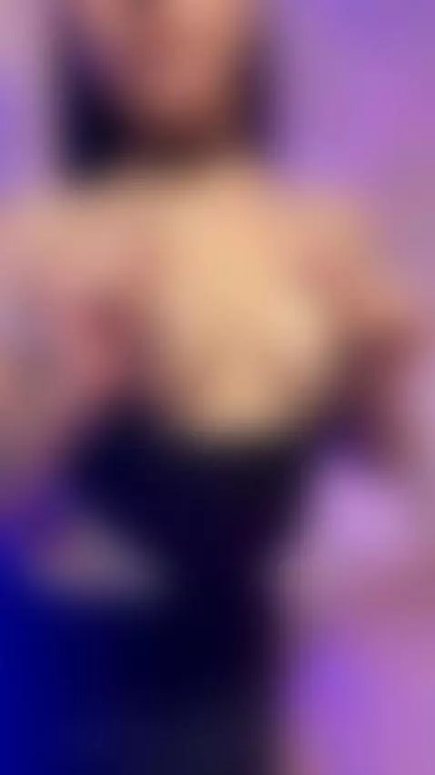 I am a good girl... at times 😇😈 by maveparkss