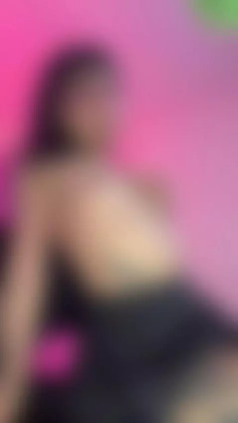 What hard nipples 🥵🥵 by maveparkss