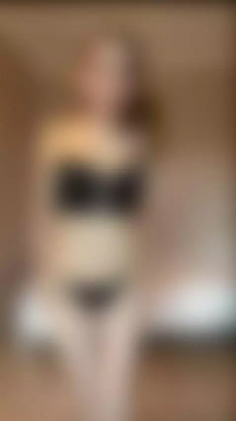 The tease is free, the rest isn’t 😈 by lilylyric