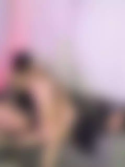 scissors hot by pophousse