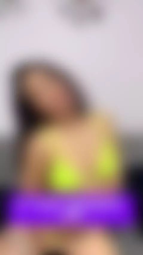 “Behind the follow button… is your new addiction. 💋 / Detrás... by malejafoox