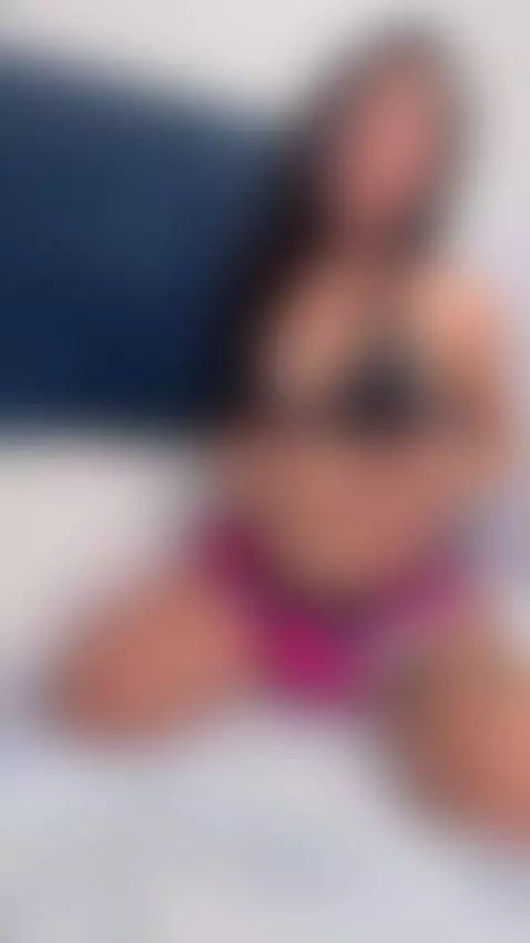 Your favorite distraction... follow me. / Tu distracción fav... by malejafoox