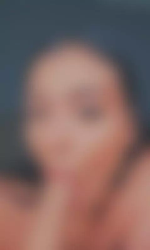 look at me... by zoeriveraa