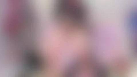 🍷😏It's finally Friday... and my body knows it, especially wh... by niicolediamond