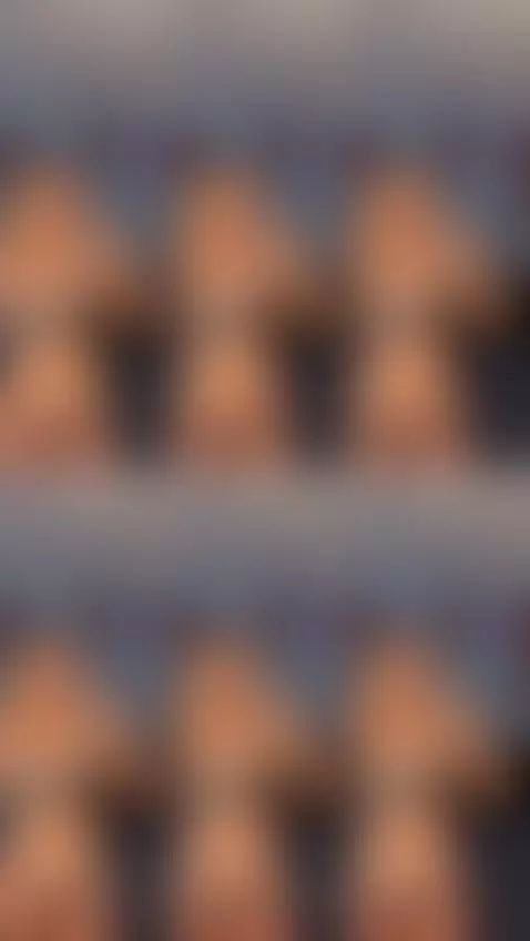 Soft glow here… raw show on OnlyFans 🎥 by saracutiepie