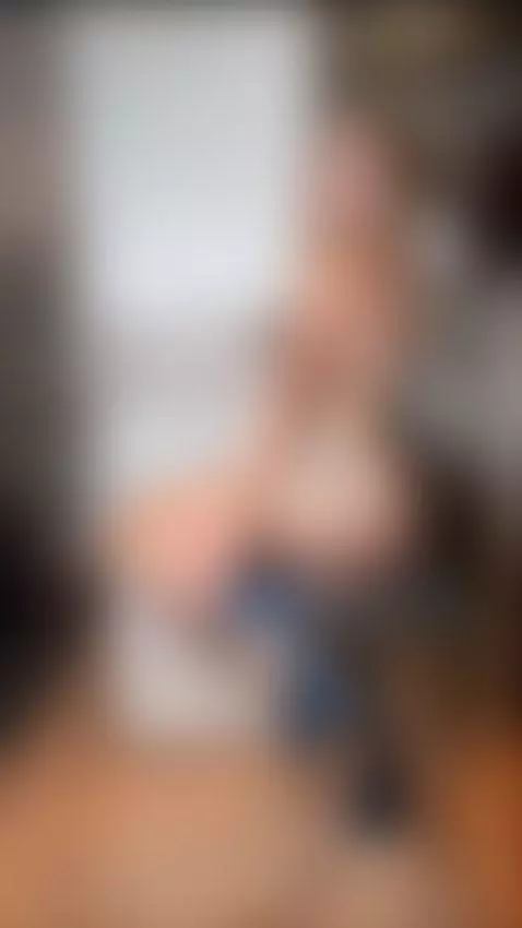 Swipe up, don’t think. Subscribe to my OnlyFans. by saracutiepie