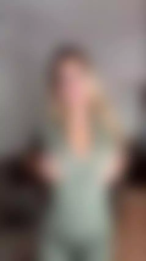 Beauty and charisma to the max — subscribe in bio ✨ by saracutiepie