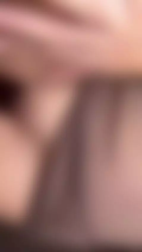 I reply faster on OnlyFans 😘 by saracutiepie