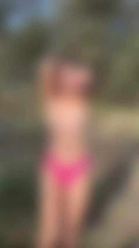 Send a message… I might just send one back 💋 by saracutiepie