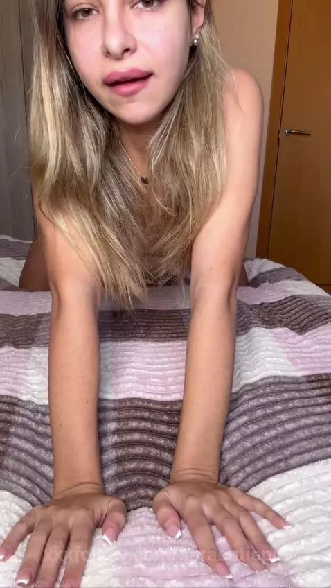 I’ve got a surprise for you on OnlyFans 🎁 by saracutiepie