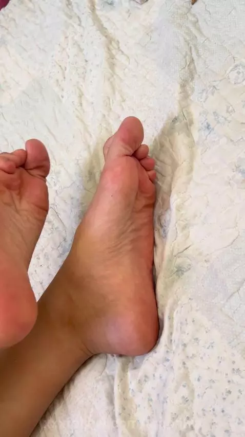 Caught you staring at my soles… more to see? 👀 by arabalya