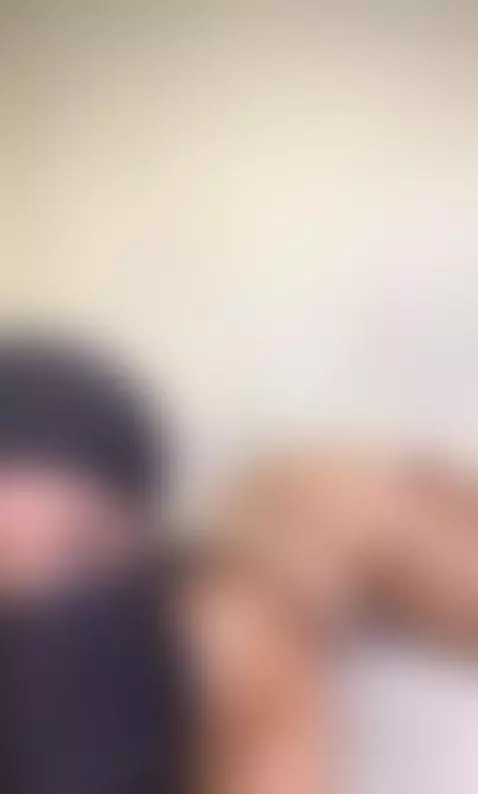 This peach was made to be squeezed 🍑🔥 by arabalya