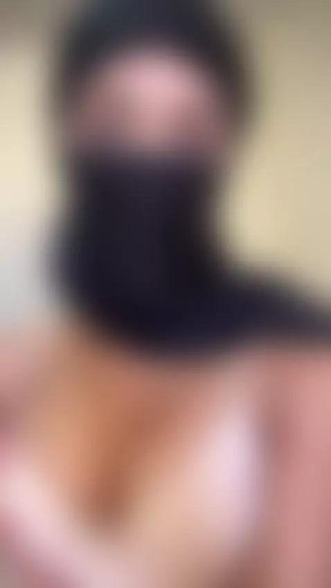 Do you want them bouncing… or pressed against your face? 😏 by arabalya