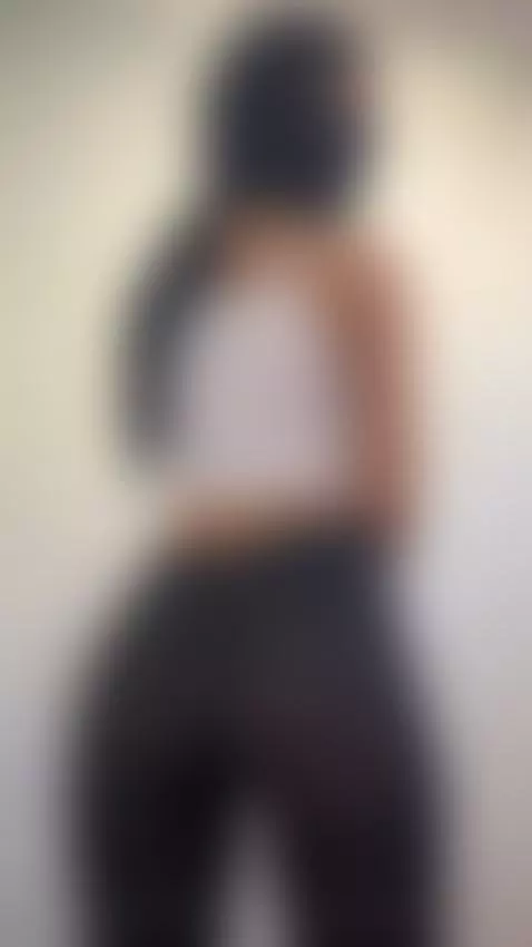 This peach should come with a warning label 🍑 by arabalya