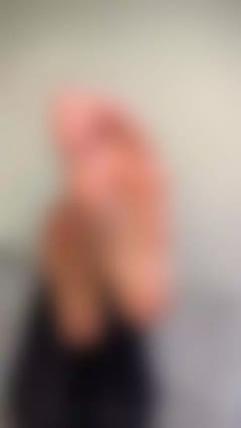 Perfect toes, dirty thoughts 👣 by arabalya