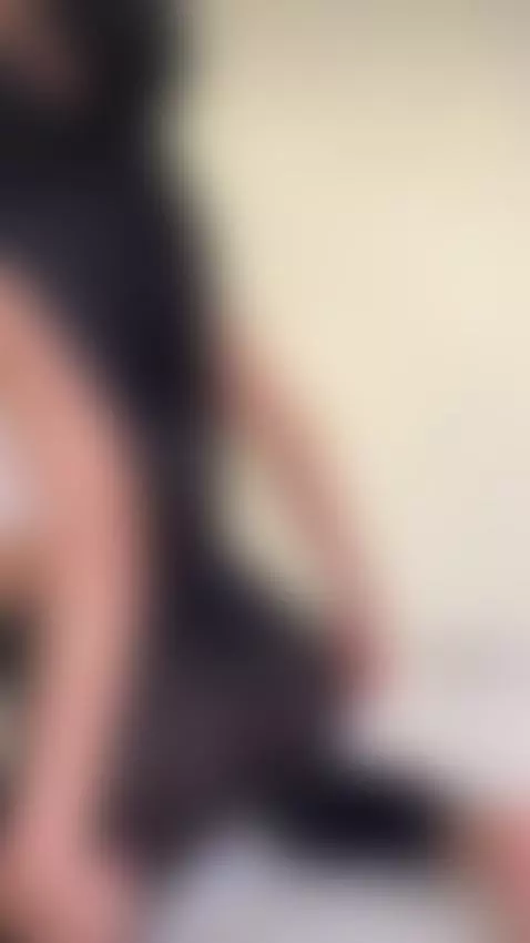 Built like a peach, moves like a weapon 🍑 by arabalya