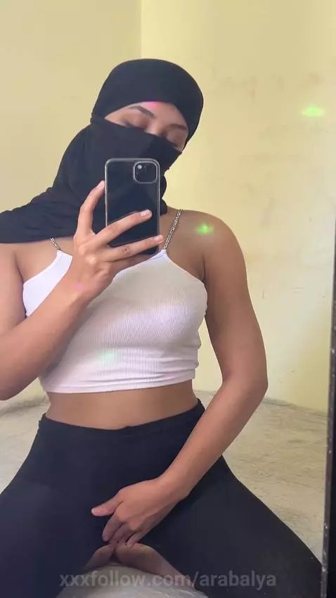 Can you hear how wet I get when I rub? 🎧💦 by arabalya