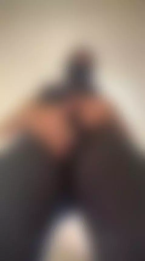 Hijabi fingers know how to worship too 🕋💋 by arabalya