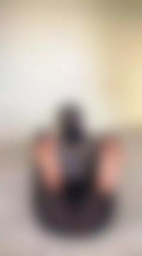 No nail polish, just pure Arab toes and natural perfection 💫... by arabalya