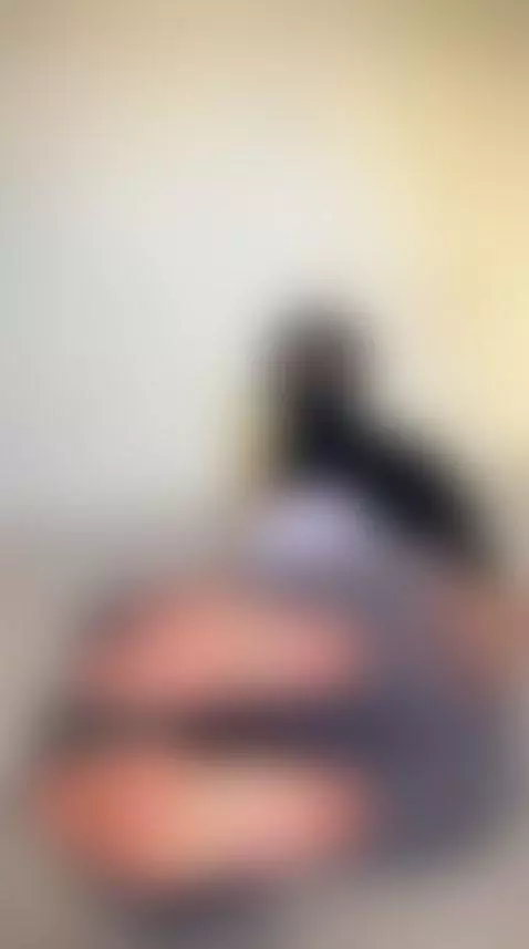 Hijabi feet made for worship — come crawl, baby 🧕🦶 by arabalya