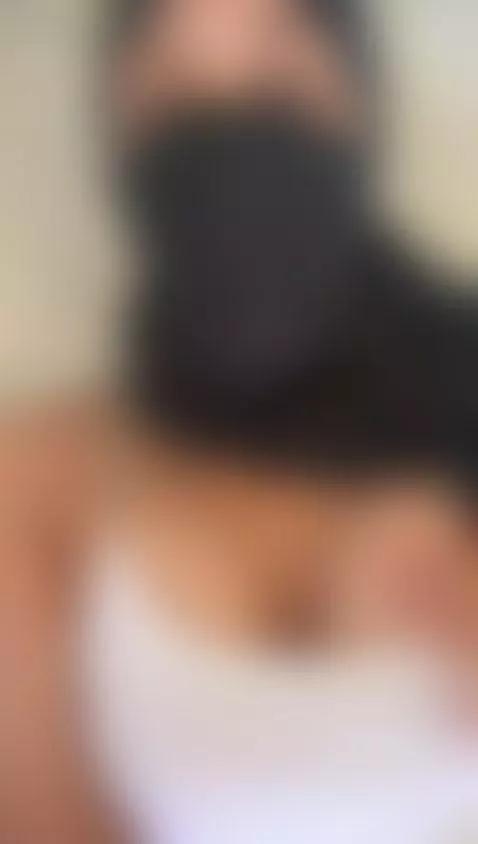 Hijab can’t hide this heavy heat. Watch them bounce 🧕💦 by arabalya