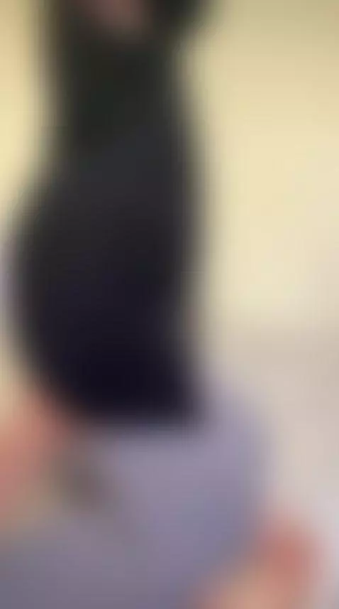 Hijabi from the front, haram from the back 🍑🖤 by arabalya