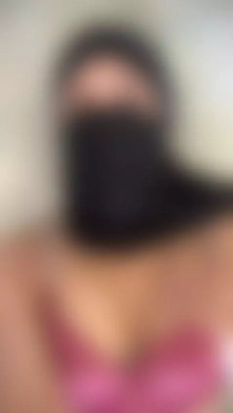 these hijabi titties don’t behave 😈 by arabalya