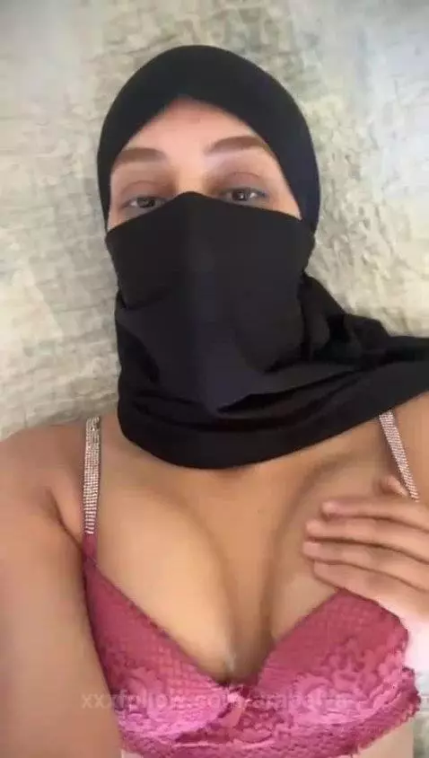 these hijabi titties don’t behave 😈 by arabalya
