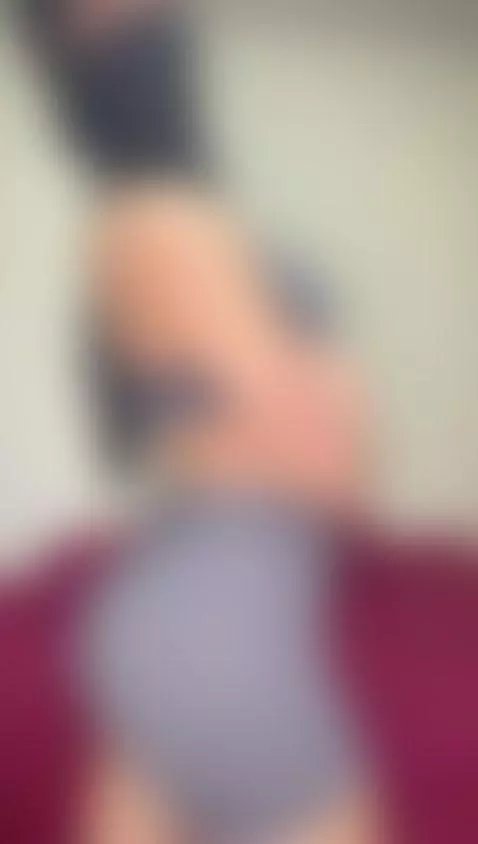 this arab booty’s got its own gravity 🍑 by arabalya