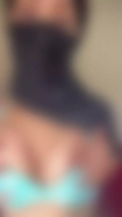 hijabi girl with slutty tits 🤭 by arabalya