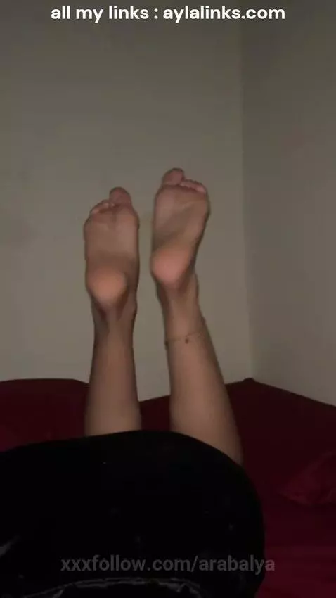 My feet, your fantasy 🎀 by arabalya