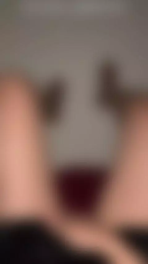 just a little self-care session 💅 by arabalya