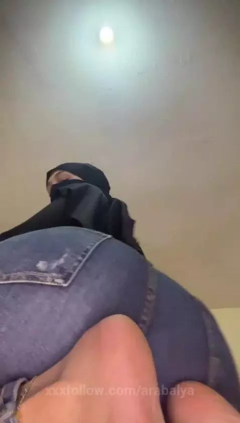 Silent clip, loud ass by arabalya