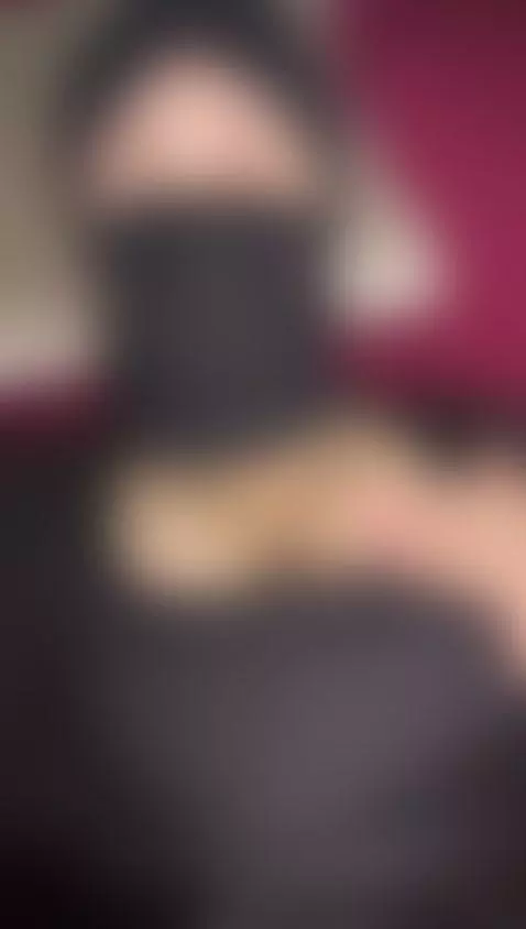 Boobs that demand attention. by arabalya