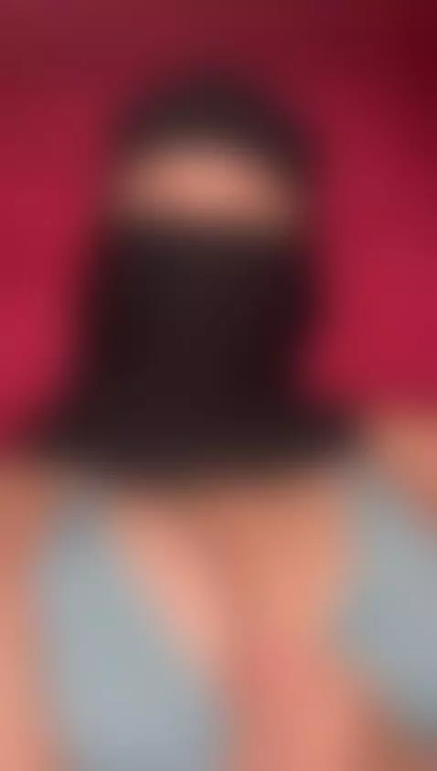 Boobs that demand attention. by arabalya