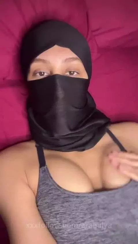 Your daily dose of perfect boobs. by arabalya