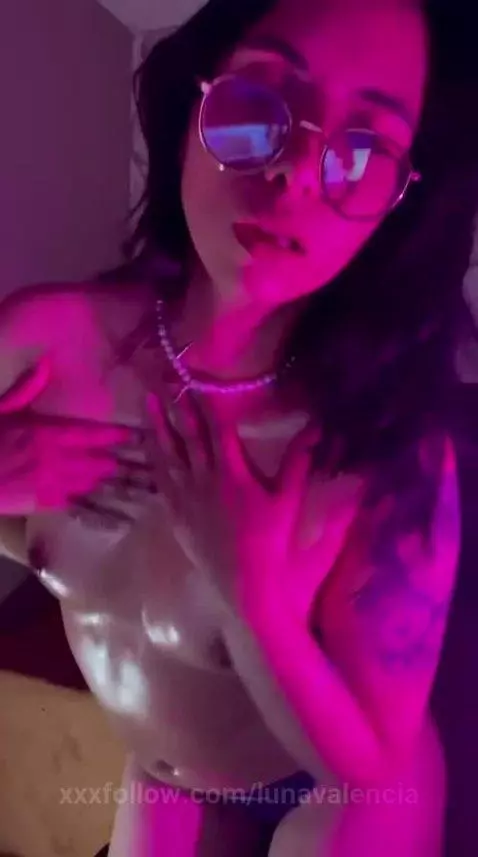 Sexy toples oiled boobs dance by lunavalencia