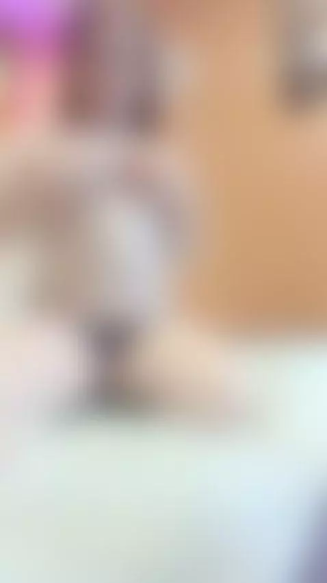 Oil on my juicy huge ass will make explode that cock till yo... by saraponce1